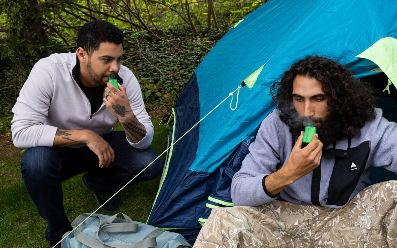 Holiday H-Bar Plus Happy Camper THC vape