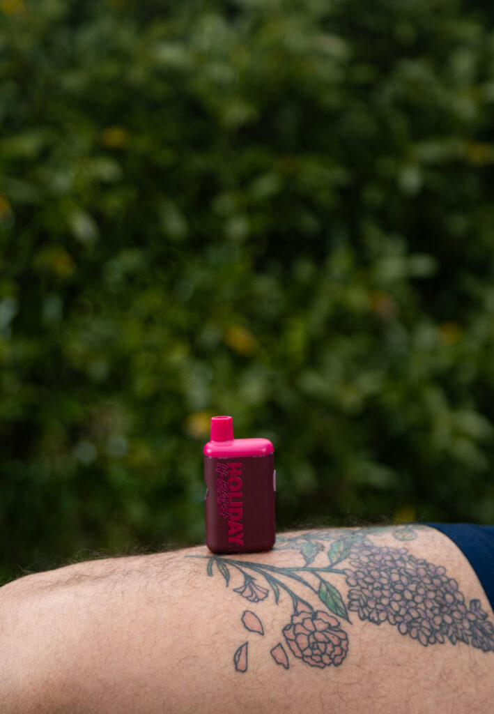 Holiday H-Bar Plus Float THC vape
